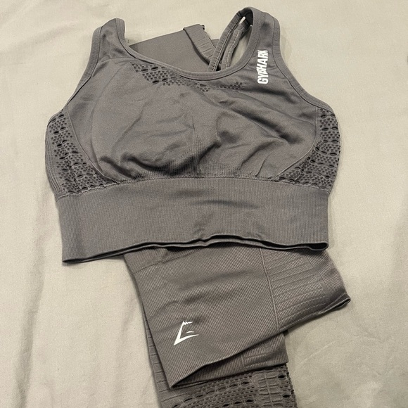 Gymshark Energy + Seamless legging and sports bra - Picture 4 of 6